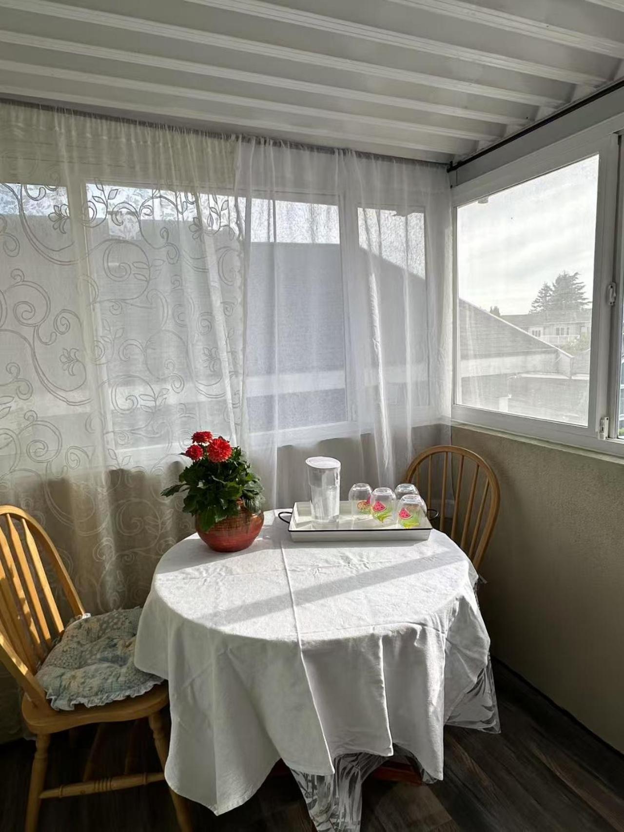 Beautiful Home In 버나비 외부 사진